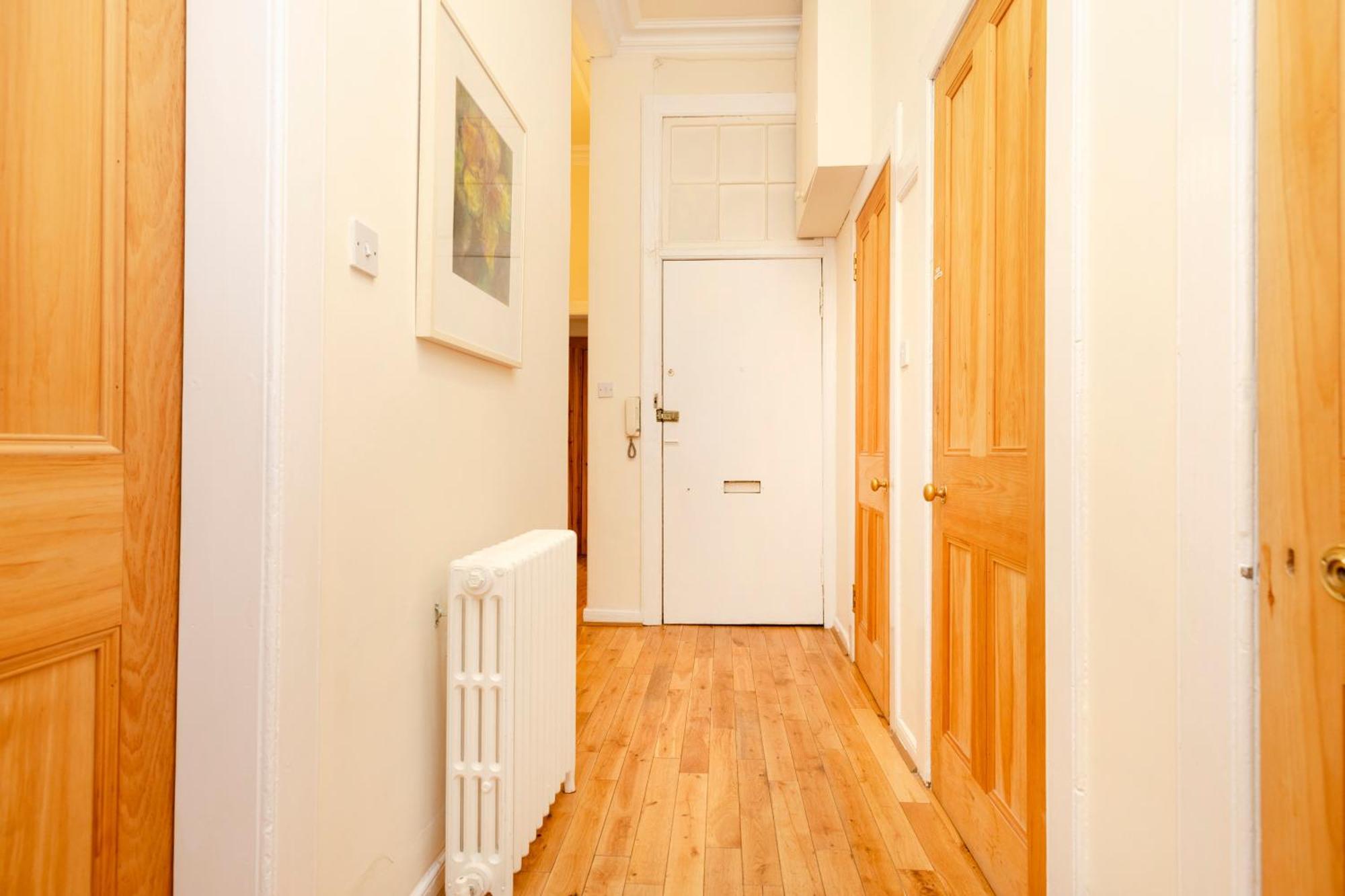 Joivy Charming Flat Near St Giles EDI