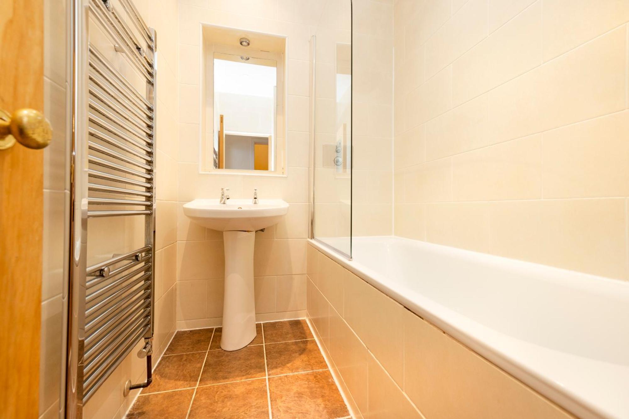 Joivy Charming Flat Near St Giles * EDI